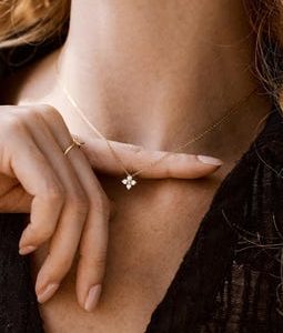 Floral Pendant Necklace, Dainty diamond necklace in Gold or Silver, minimalist jewelry, Everyday Necklace, Bridesmaid Gift, Birthday Gift