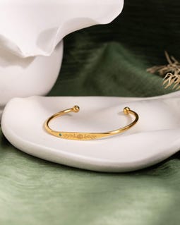Birth Flower Cuff Bracelet with Birthstone, Personalized Mother Bracelet, Engraved Flower Bangle, Mom Birthday Gift, Jewelry Gift for Her